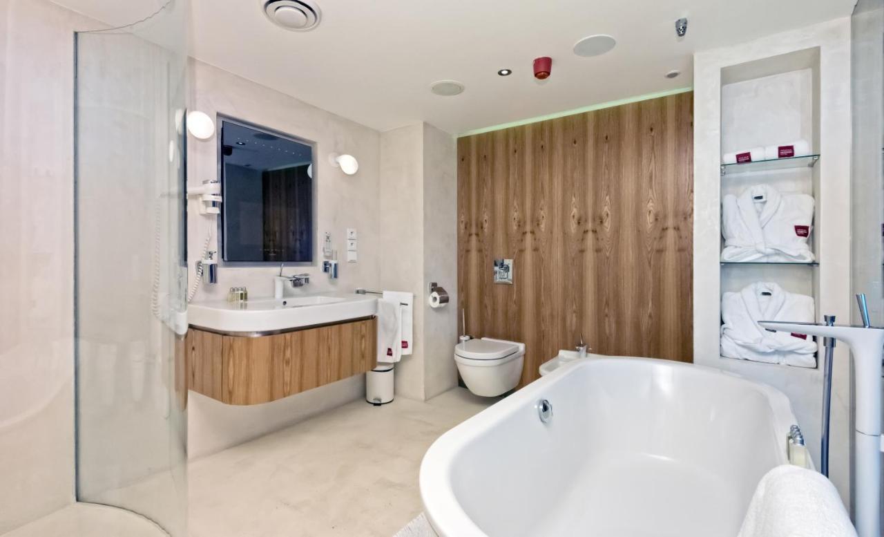 Sky Suite Hotel ปราก ภายนอก รูปภาพ