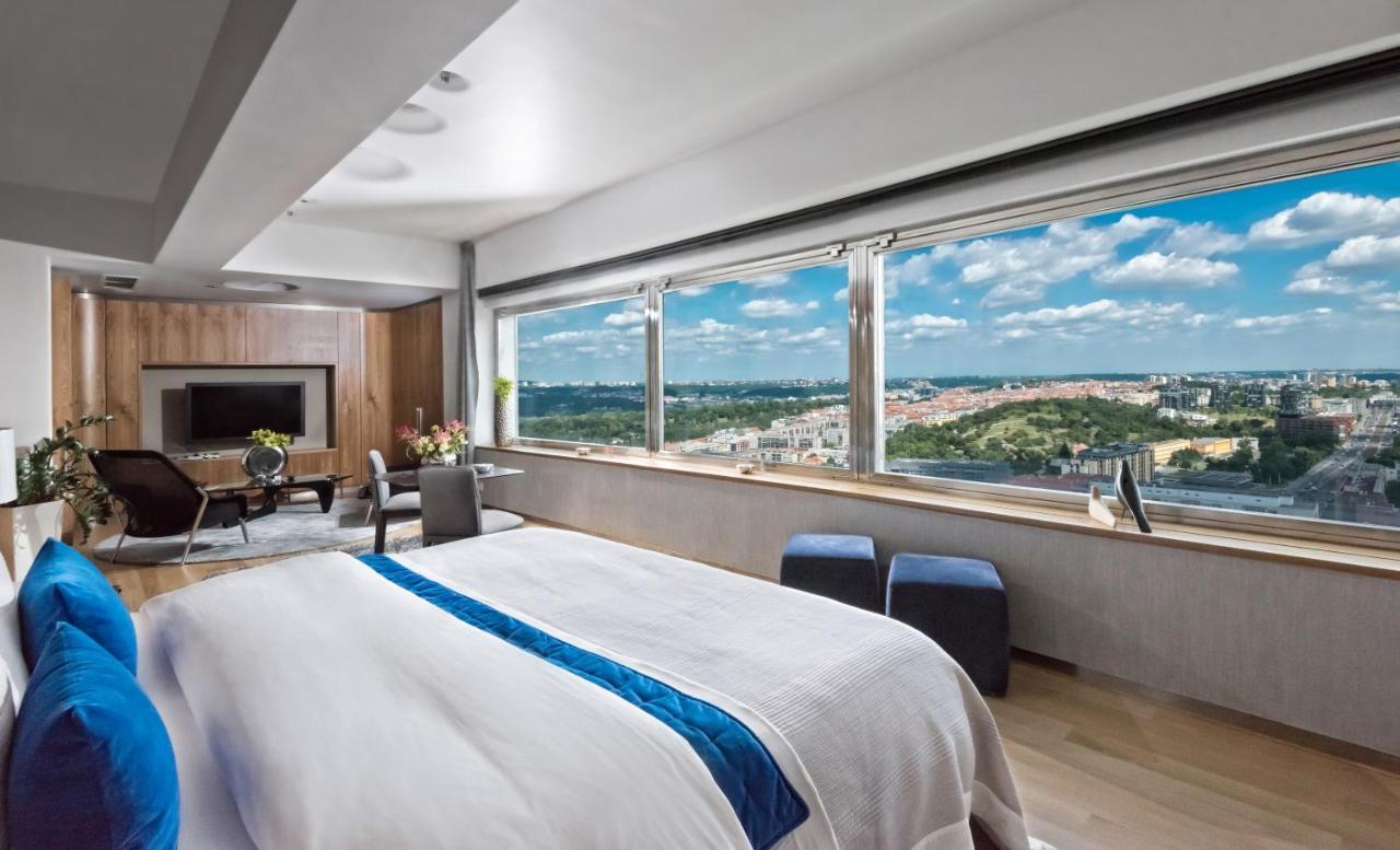 Sky Suite Hotel ปราก ภายนอก รูปภาพ