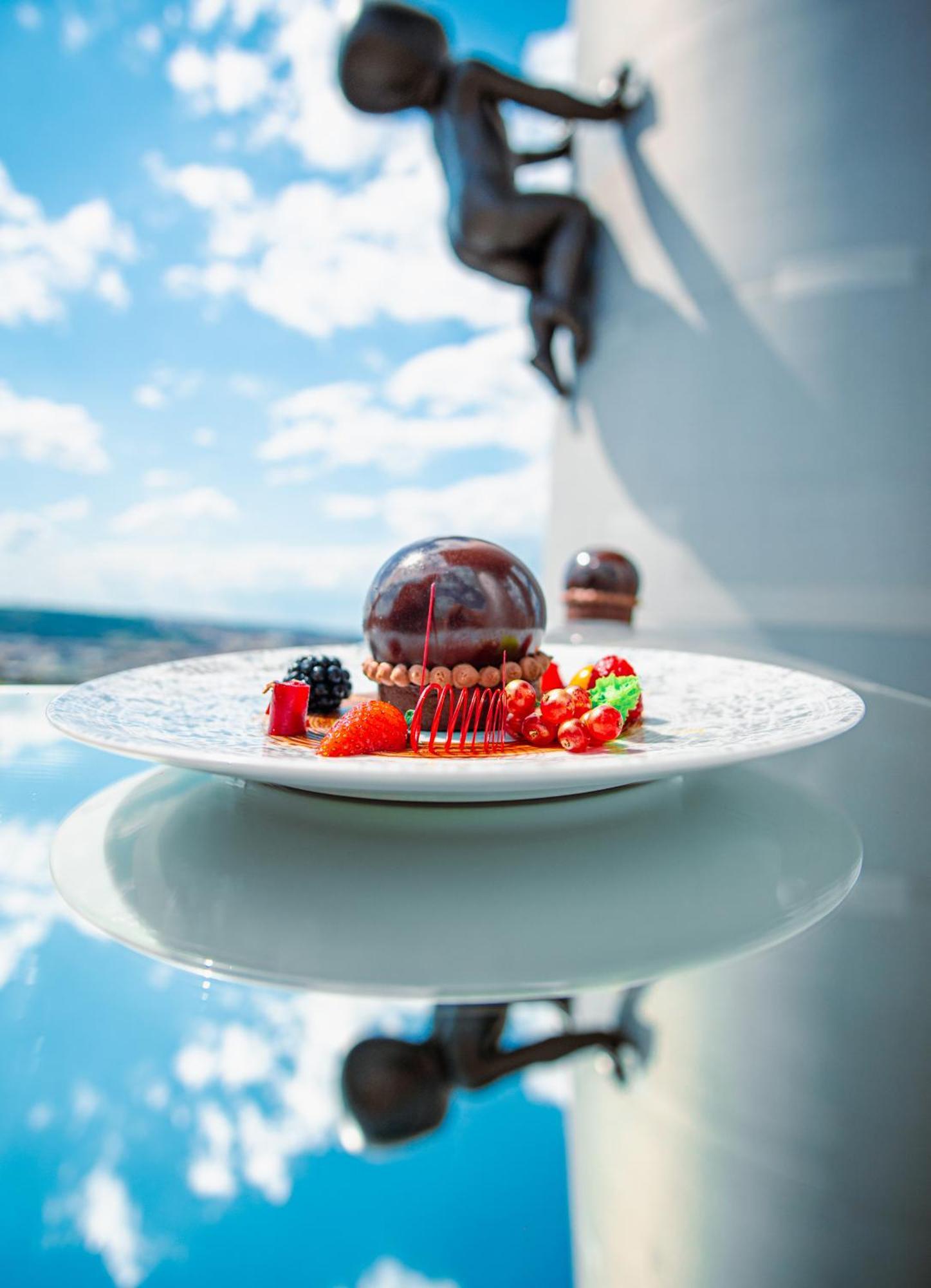 Sky Suite Hotel ปราก ภายนอก รูปภาพ